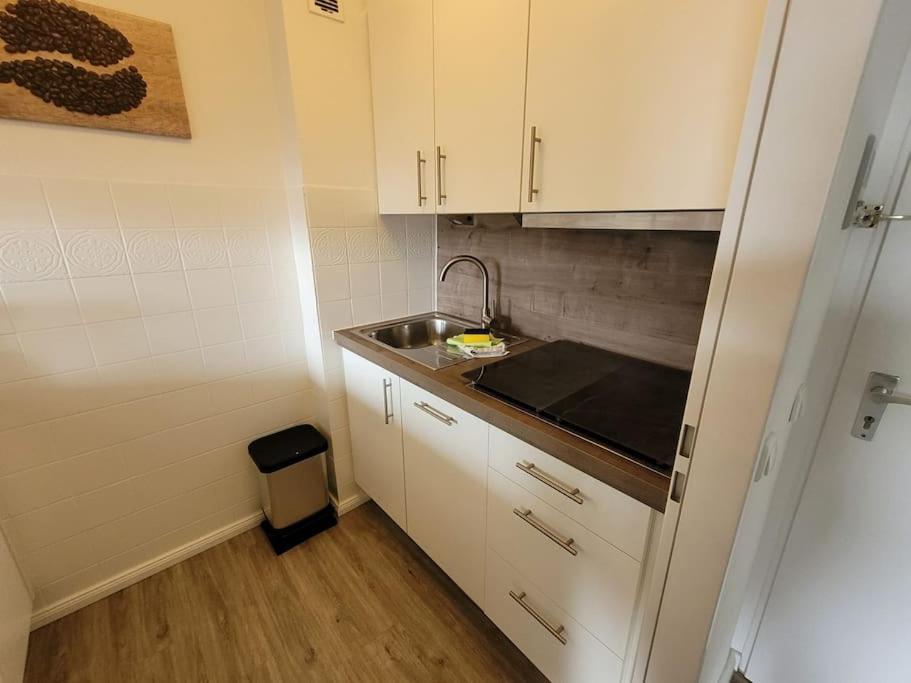 Scharbeutz, 1 Raum Fewo Mit Sonnigem Balkon, Ruhig Und Zentral Lägenhet Exteriör bild